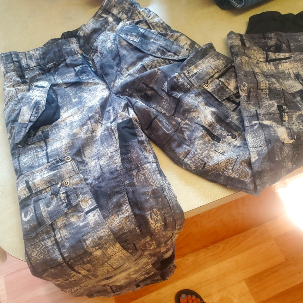 Boys sz 8 snow pants